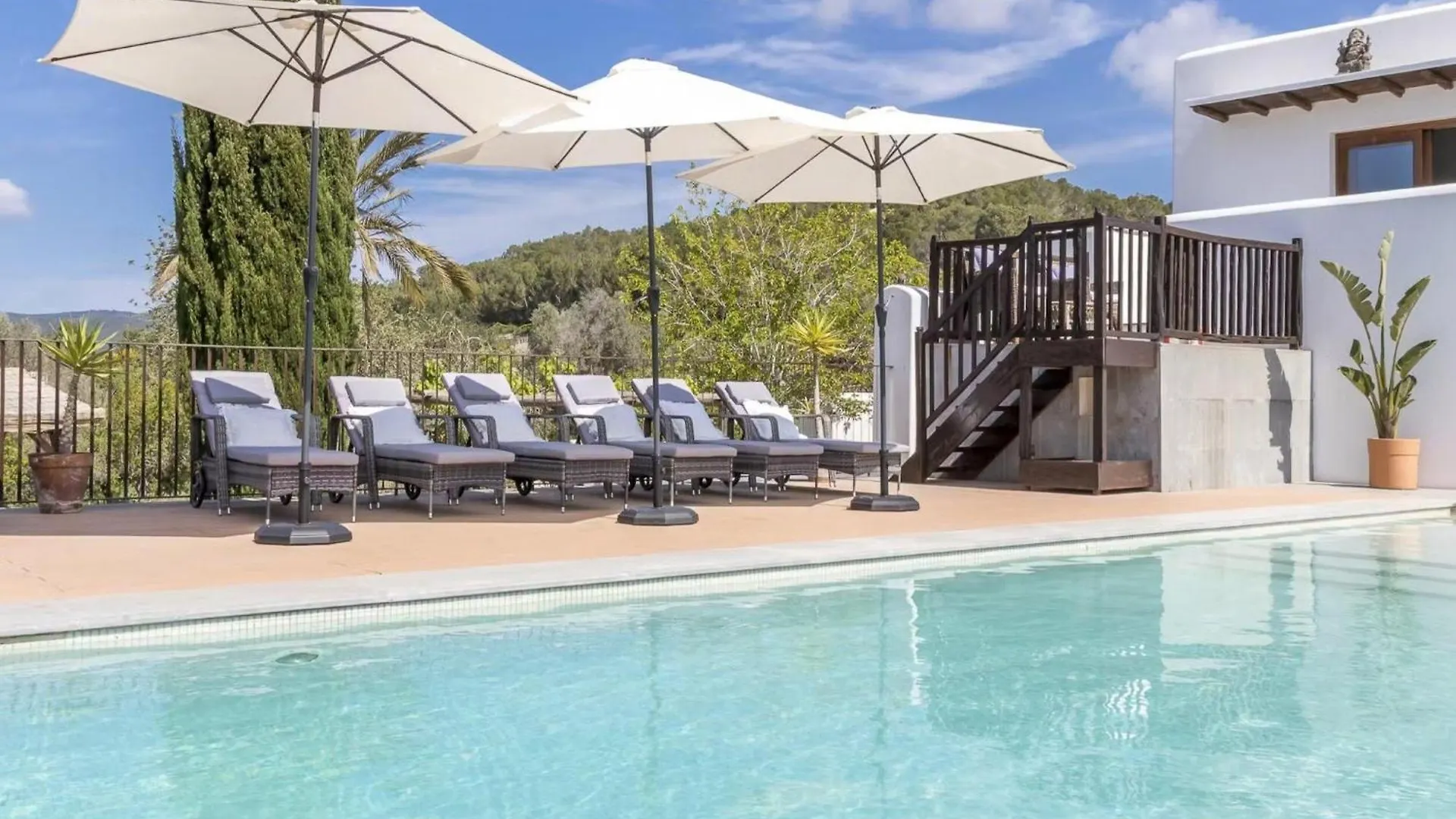 Rural Hideaway Villa In Stcarlos Sant Carles de Peralta